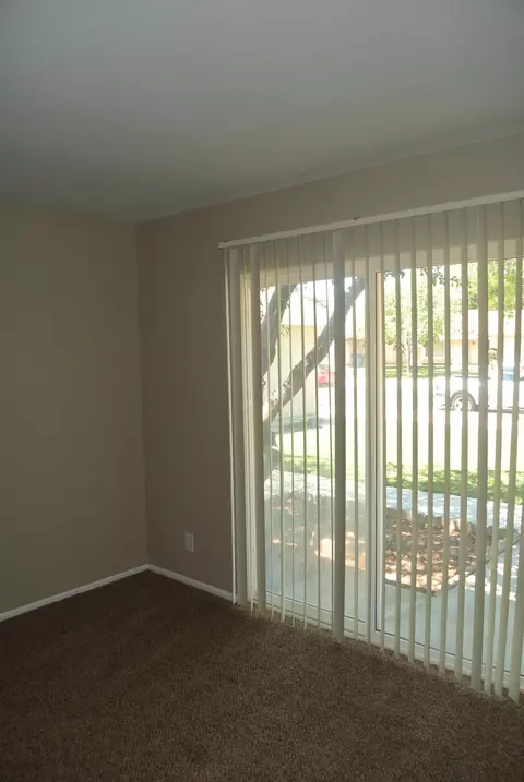 43014 Lemonwood Dr, Lancaster, CA 93536 photo 24