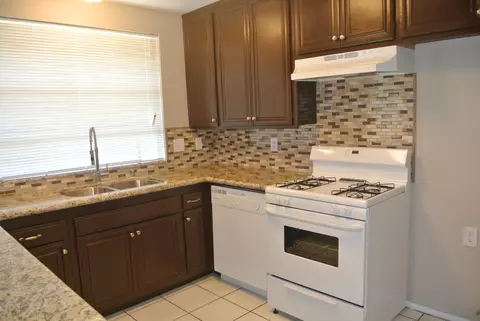 43014 Lemonwood Dr, Lancaster, CA 93536 photo 3