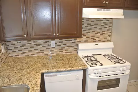 43014 Lemonwood Dr, Lancaster, CA 93536 photo 2