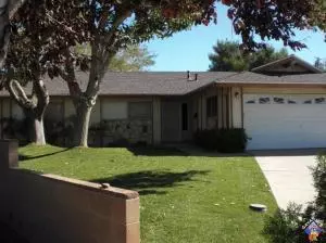 43800 Anvers St, Lancaster, CA 93534 photo 2