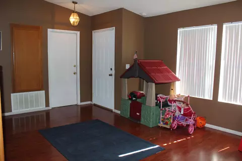 1601 Bluebell St, Lancaster, CA 93535 photo 7