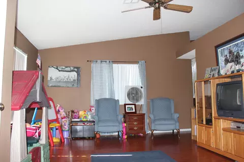 1601 Bluebell St, Lancaster, CA 93535 photo 6