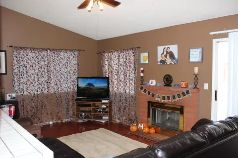 1601 Bluebell St, Lancaster, CA 93535 photo 14