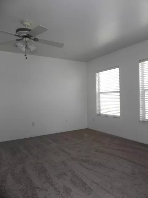 43108 Fenner Ave, Lancaster, CA 93536 photo 13
