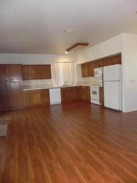 43108 Fenner Ave, Lancaster, CA 93536 photo 7