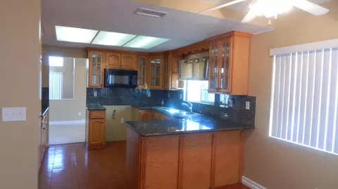 36416 Windtree Cir, Palmdale, CA 93550 photo 11