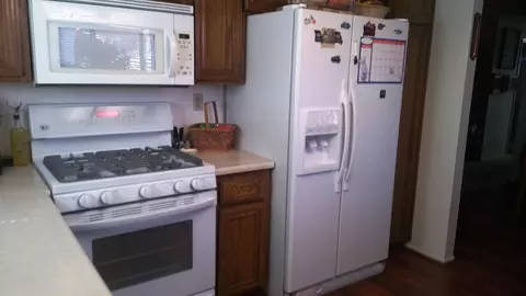 1855 Trudgeon Ave, Lancaster, CA 93535 photo 3