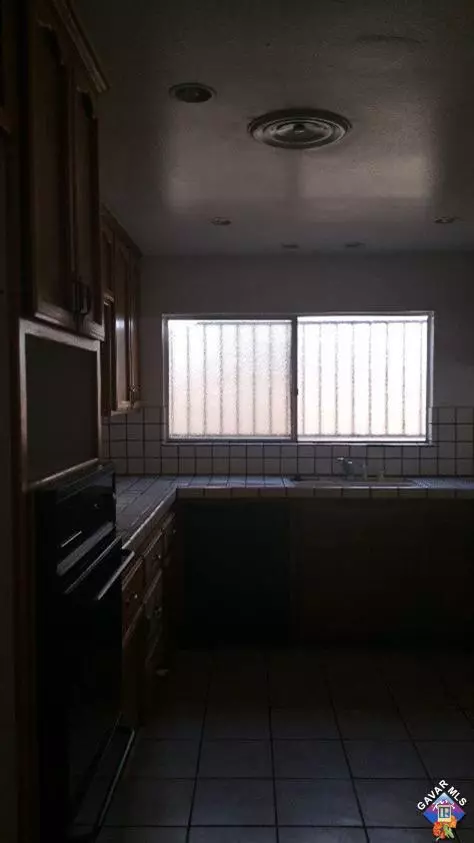 38471 E 2nd St, Palmdale, CA 93550 photo 3