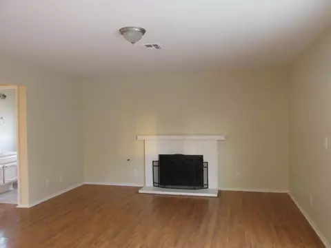 2061 Oldfield St E, Lancaster, CA 93535 photo 7