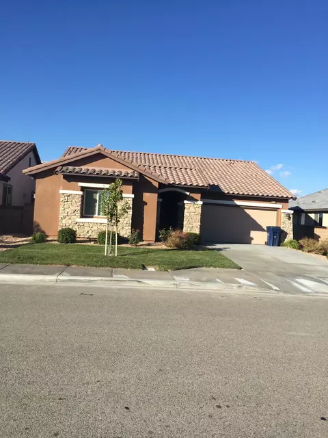 4117 Jonathon St, Lancaster, CA 93536 photo 2