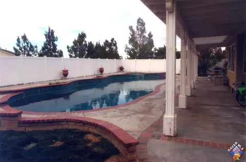 7331 Ridge View Dr, Lancaster, CA 93536 photo 2