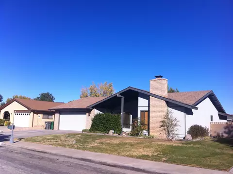 44222 Fine St, Lancaster, CA 93536 photo 1