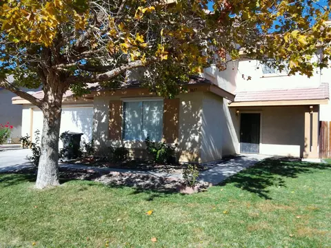 3617 Koufax Dr, Lancaster, CA 93535 photo 1