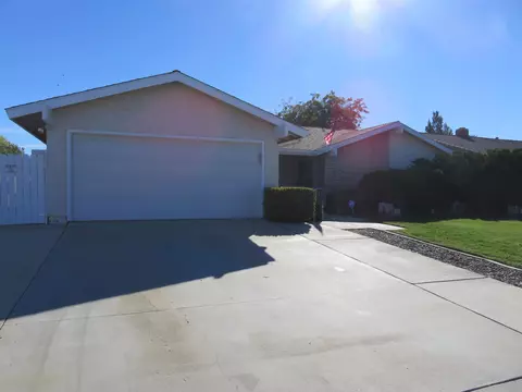 2828 Perfect Pl, Lancaster, CA 93536 photo 4