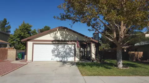 2545 Topaz Ln, Lancaster, CA 93535 photo 1