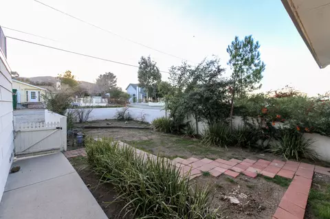 36484 Harold 3rd St, Palmdale, CA 93550 photo 4