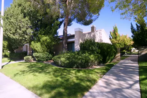 44100 30th St W, Lancaster, CA 93536 photo 1