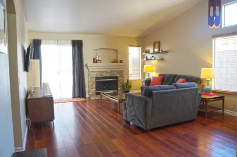 5543 Lighthouse Ln, Palmdale, CA 93552 photo 2