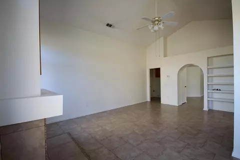 37509 Rose St, Palmdale, CA 93552 photo 4