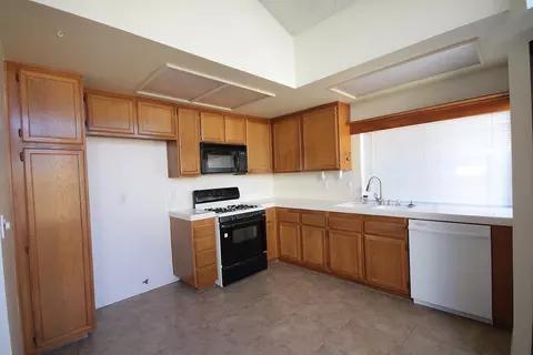 37509 Rose St, Palmdale, CA 93552 photo 7