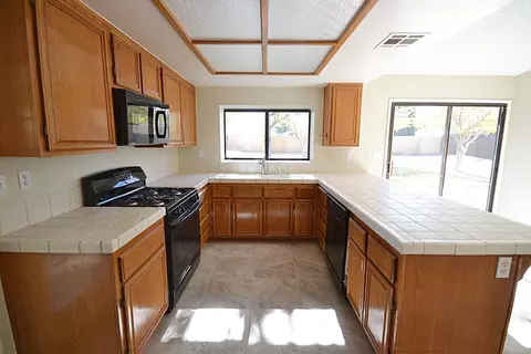 4354 Saddleback Rd, Palmdale, CA 93552 photo 5