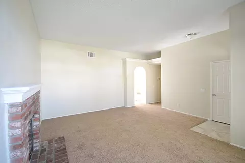 4354 Saddleback Rd, Palmdale, CA 93552 photo 2