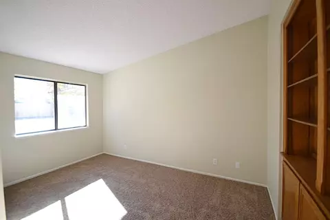 4354 Saddleback Rd, Palmdale, CA 93552 photo 13