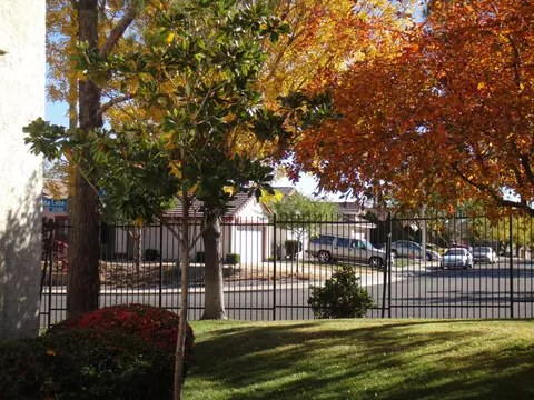 2554 Olive Dr Apt 147 Dr #147, Palmdale, CA 93550 photo 6