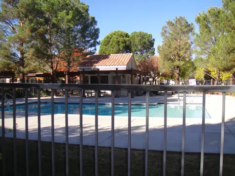 2554 Olive Dr Apt 147 Dr #147, Palmdale, CA 93550 photo 23