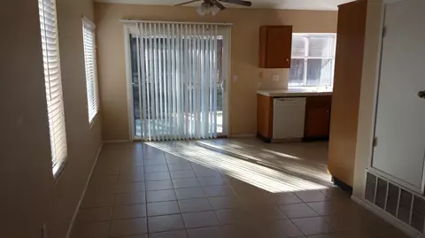 748 Avenue H13 E, Lancaster, CA 93535 photo 4