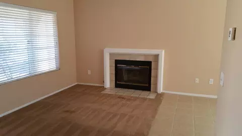 748 Avenue H13 E, Lancaster, CA 93535 photo 3