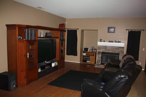 2036 Harlow Ct, Lancaster, CA 93536 photo 7