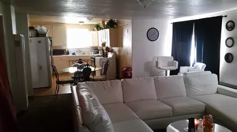 202 J7 Ave E, Lancaster, CA 93535 photo 5