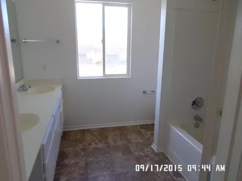 5610 Tempe Dr, Palmdale, CA 93552 photo 9