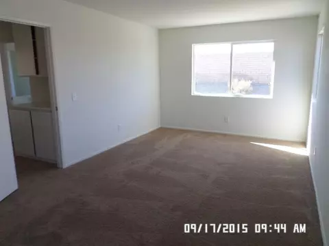 5610 Tempe Dr, Palmdale, CA 93552 photo 8