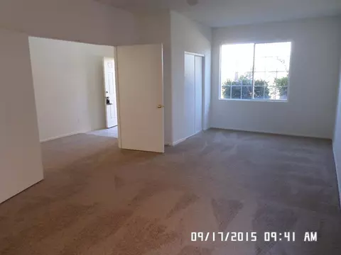 5610 Tempe Dr, Palmdale, CA 93552 photo 2