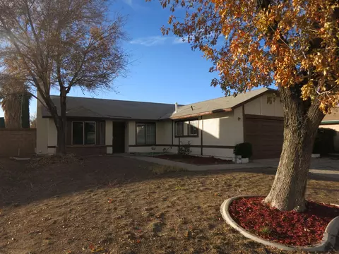 44747 26th St E St E, Lancaster, CA 93535 photo 3
