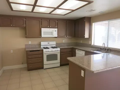 44747 26th St E St E, Lancaster, CA 93535 photo 7