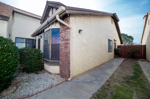 37607 13th St E, Palmdale, CA 93550 photo 7