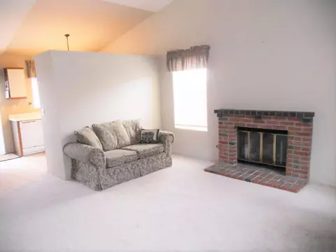 1208 Alder Ave, Tehachapi, CA 93561 photo 5