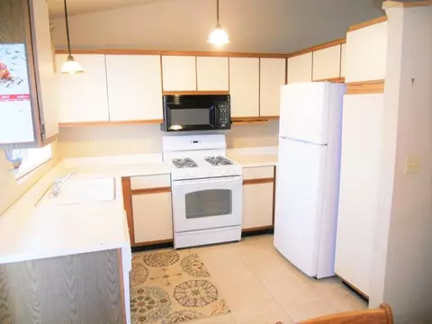 1208 Alder Ave, Tehachapi, CA 93561 photo 3