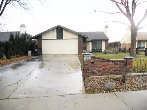 1208 Alder Ave, Tehachapi, CA 93561 photo 1