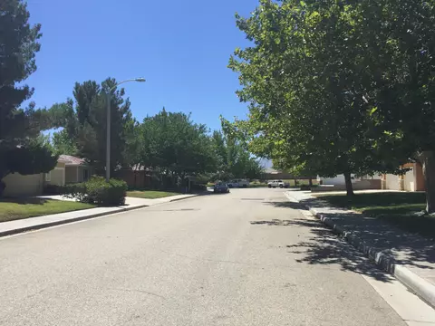 43259 Durango Ln, Quartz Hill, CA 93536 photo 2