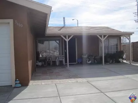 3660 Balmont St, Lancaster, CA 93536 photo 4