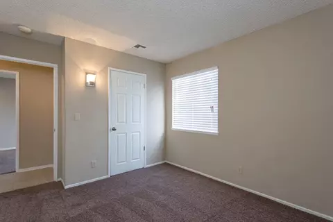 44200 Fenhold St, Lancaster, CA 93535 photo 11