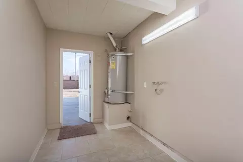 44200 Fenhold St, Lancaster, CA 93535 photo 15