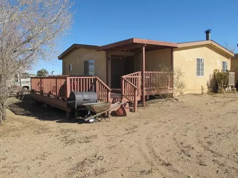5980 Smoke Tree Rd, Phelan, CA 92371 photo 2