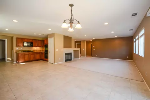 43432 Honeybee Ln, Lancaster, CA 93536 photo 10