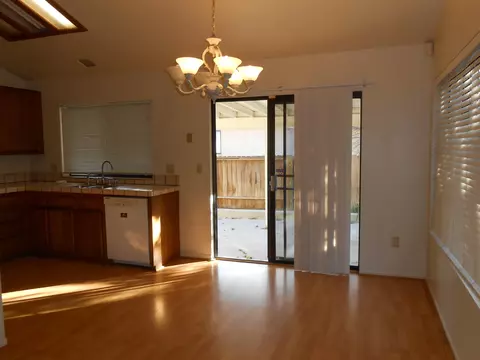 2318 Mark Ave, Palmdale, CA 93550 photo 9