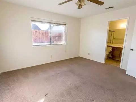 37512 Silk Tree Ln, Palmdale, CA 93550 photo 5